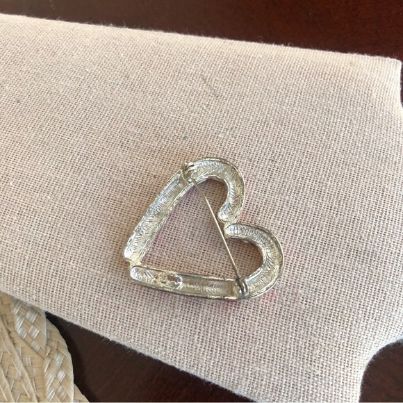 Vintage Holiday Heart Brooch - Picture 2 of 3